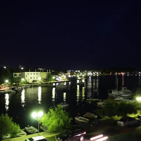 Apartman Leo Petrcane