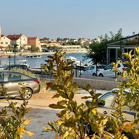 Διαμέρισμα Leo